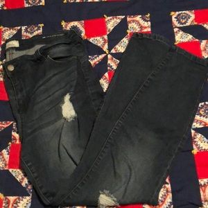 Molly + Isadora mid-rise skinny jeans.